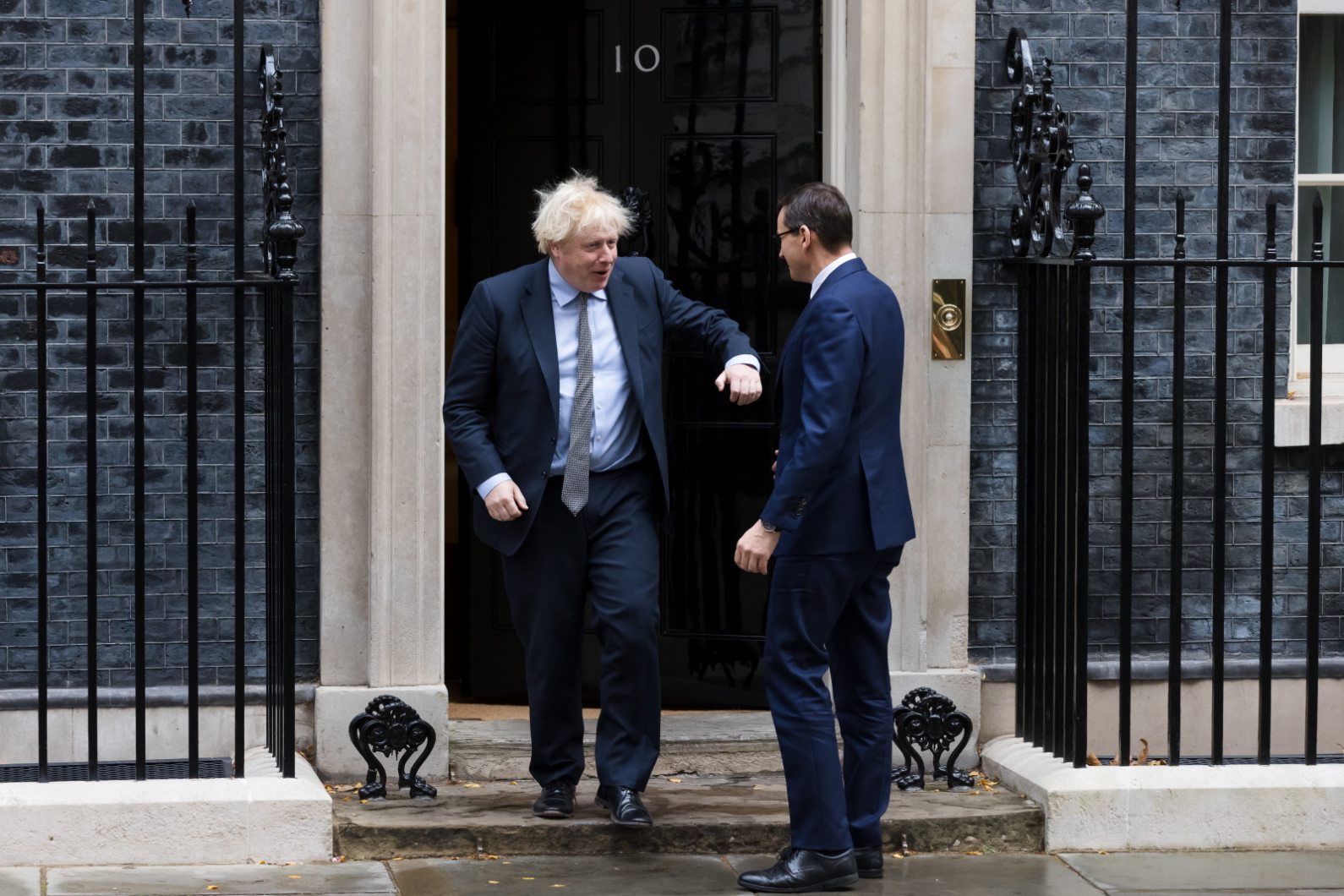 Premier po spotkaniu z Johnsonem: Jednym ze sposobów wyjścia z kryzysu są są sankcje | Radio Zachód